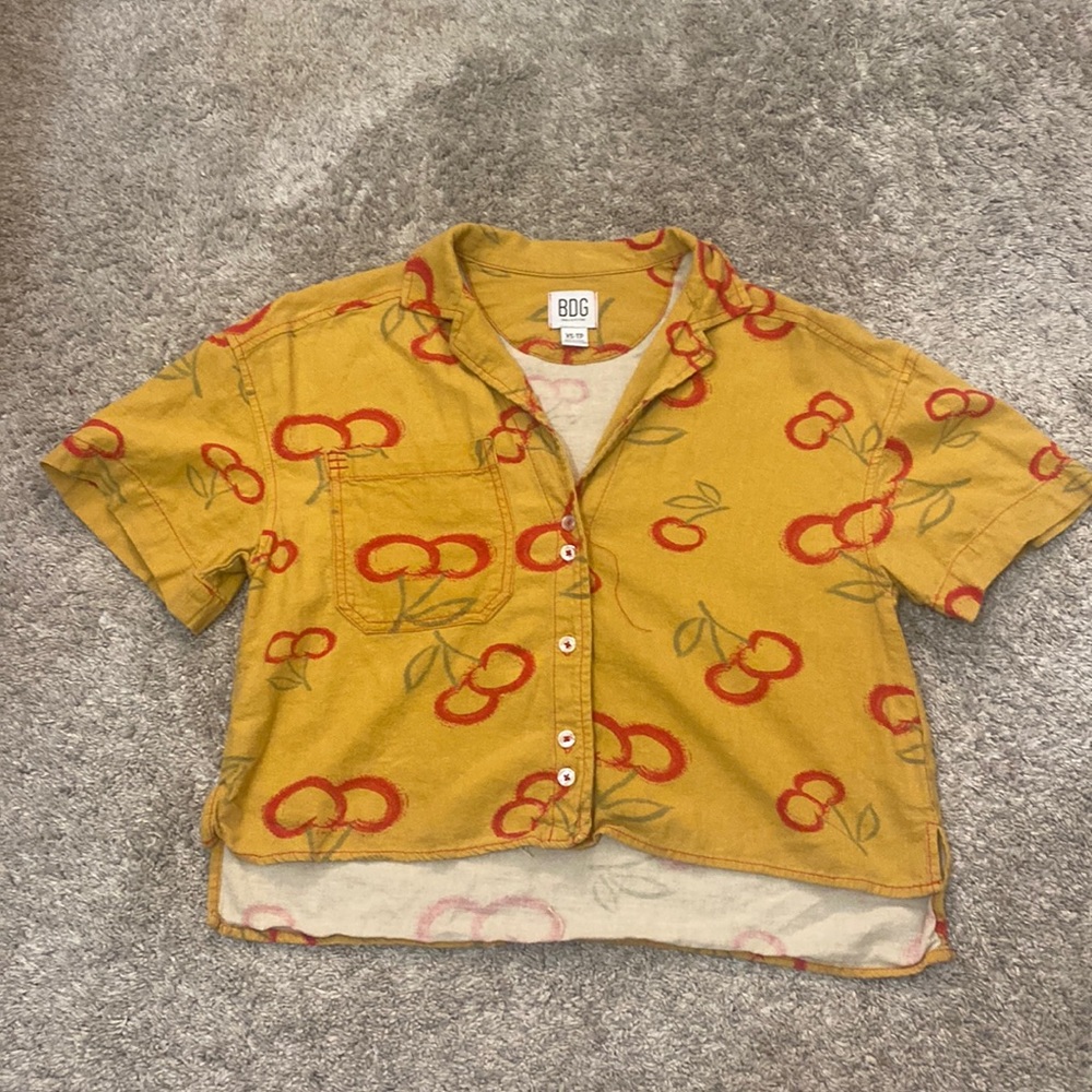 BDG urban outfitters cherry souvenir top size xs